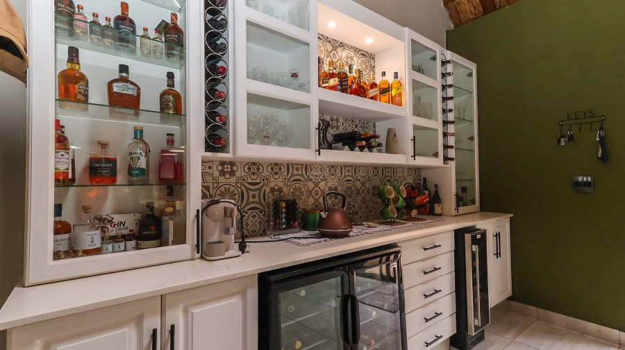 2 Bedroom Property for Sale in Lakeland North West